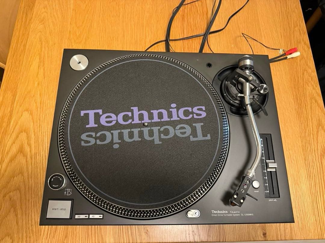 Technics SL-1200 MK5 ターンテーブル