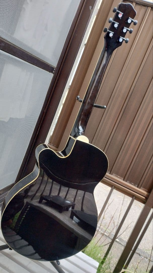 超美品 ピアノブラック ２wayコントロールPU付き エレアコ