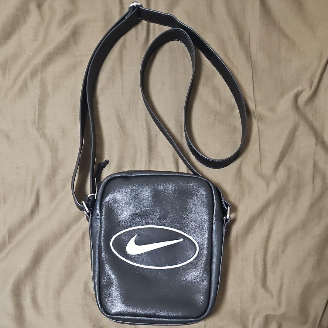 Nike Supreme ショルダーバッグ 黒