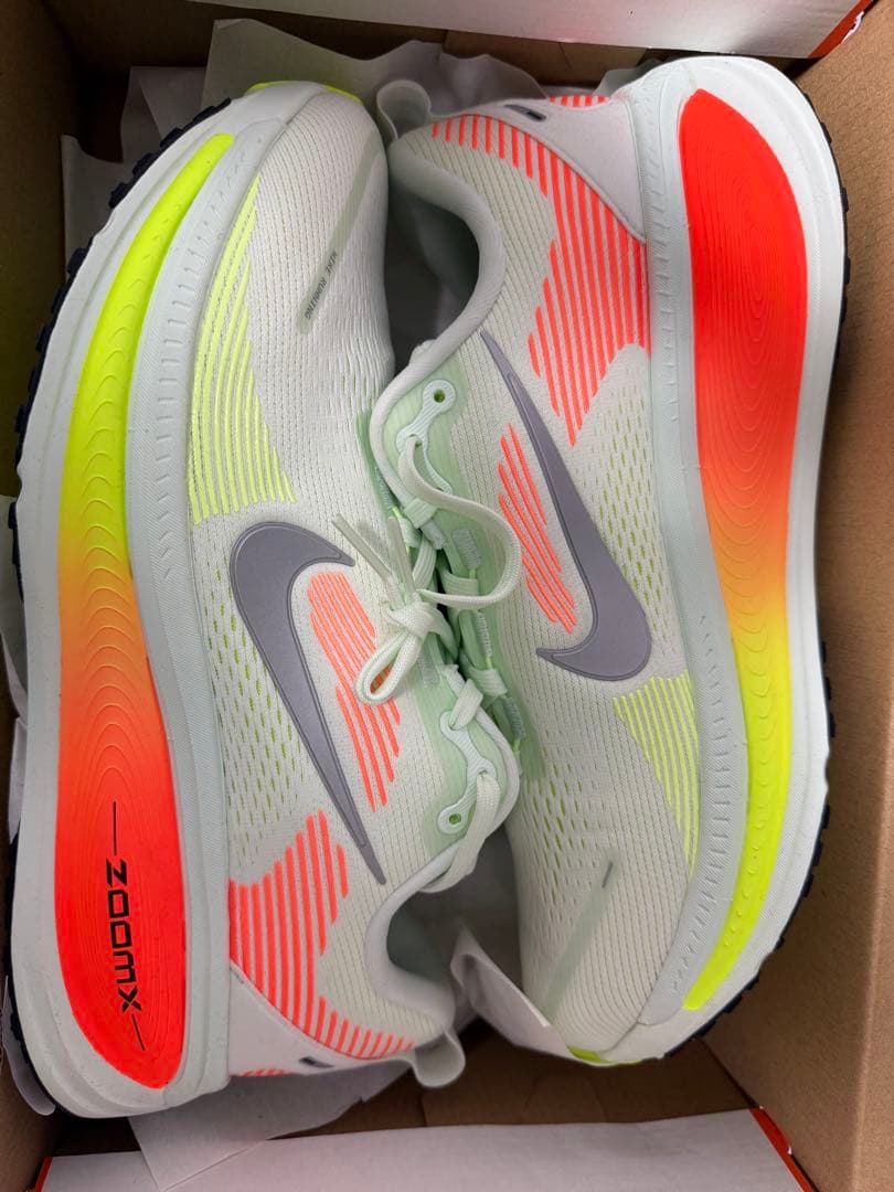 Nike ボメロ18 28.5cm