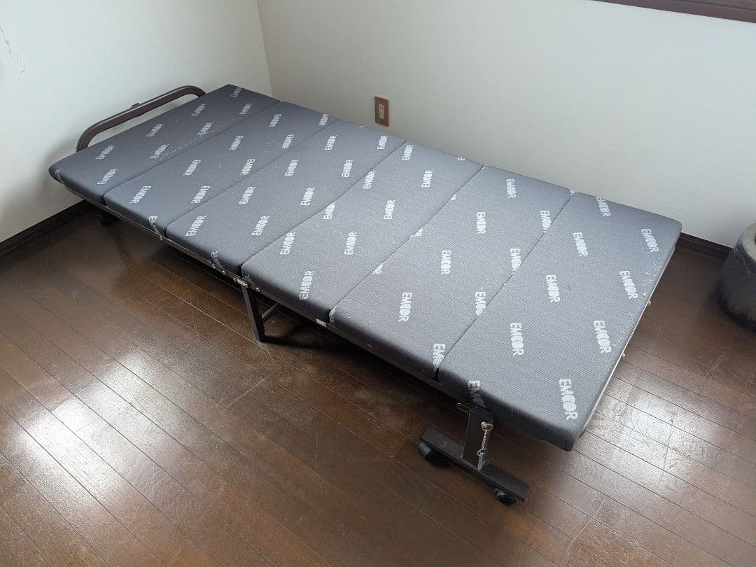 【処分価格】EMOOR 折りたたみベッド シングル 送料込 早い者勝ち