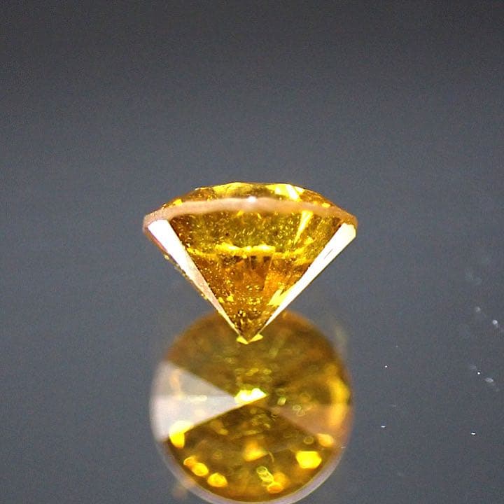 【日独ソーティング付き】ディープオレンジーイエローダイヤモンド