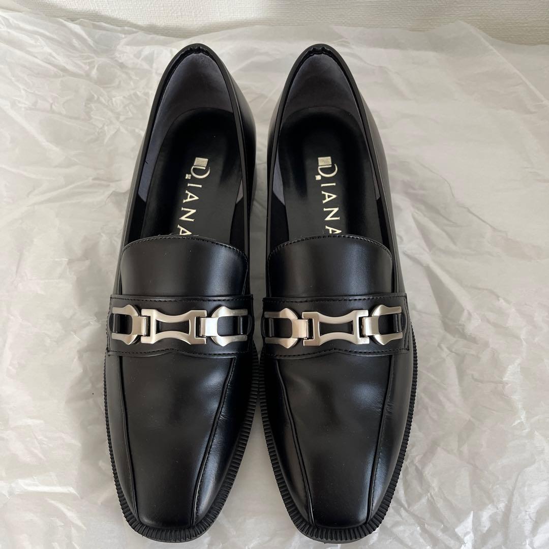 Diana ブラック ローファー メタルチェーン