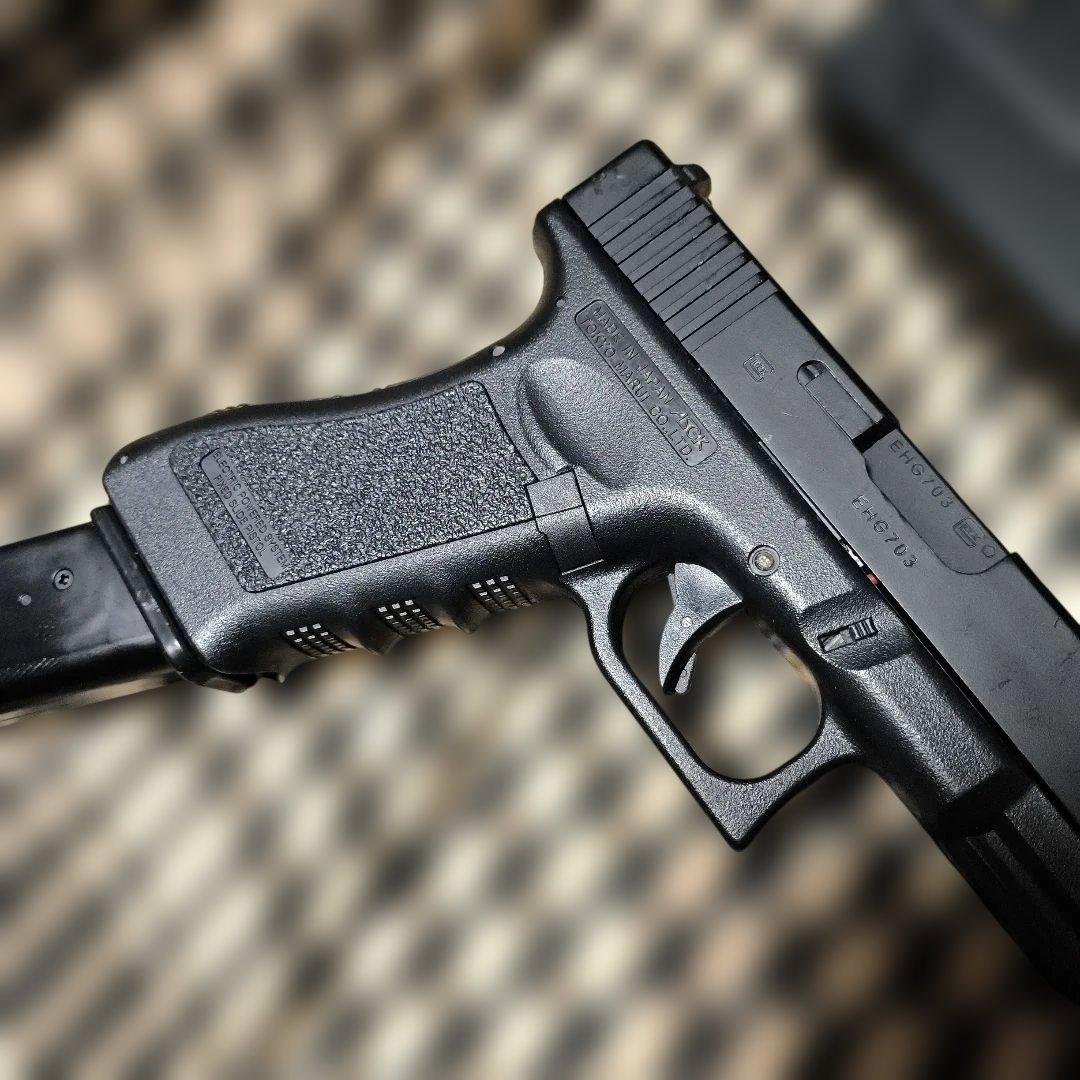 東京マルイ製　グロック18C　電動ハンドガン　二丁セット　ロングマガジン