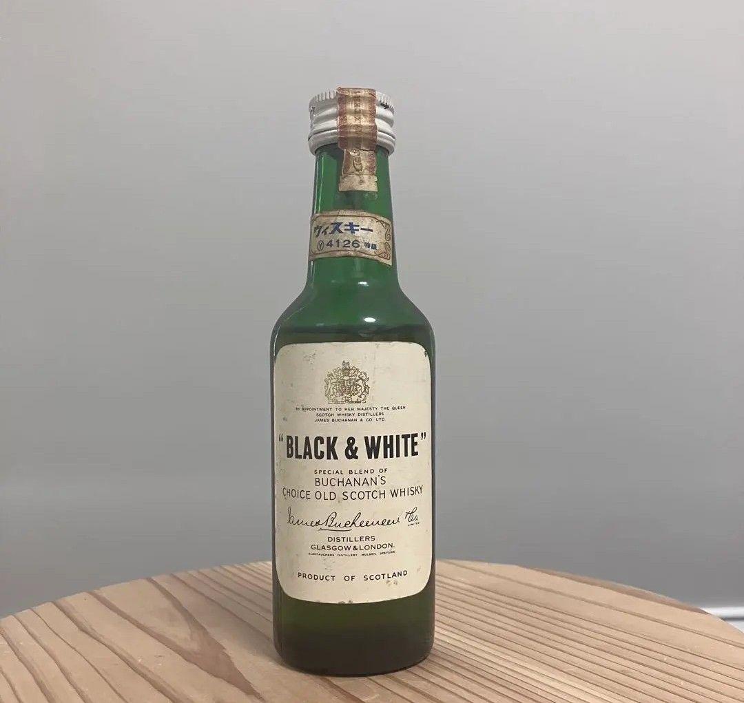 Black & White スコッチウイスキー 350ml