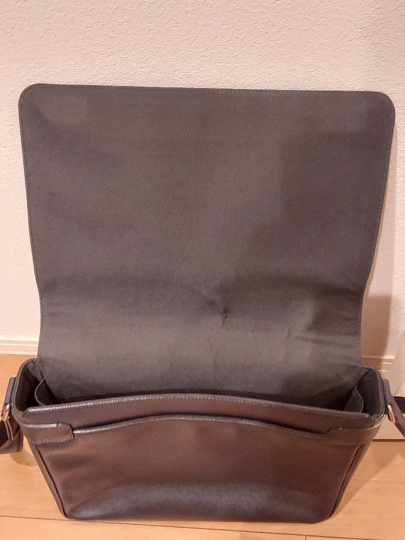 S*'様 ルイヴィトン タイガ ロマンMM ショルダーバッグ レザー