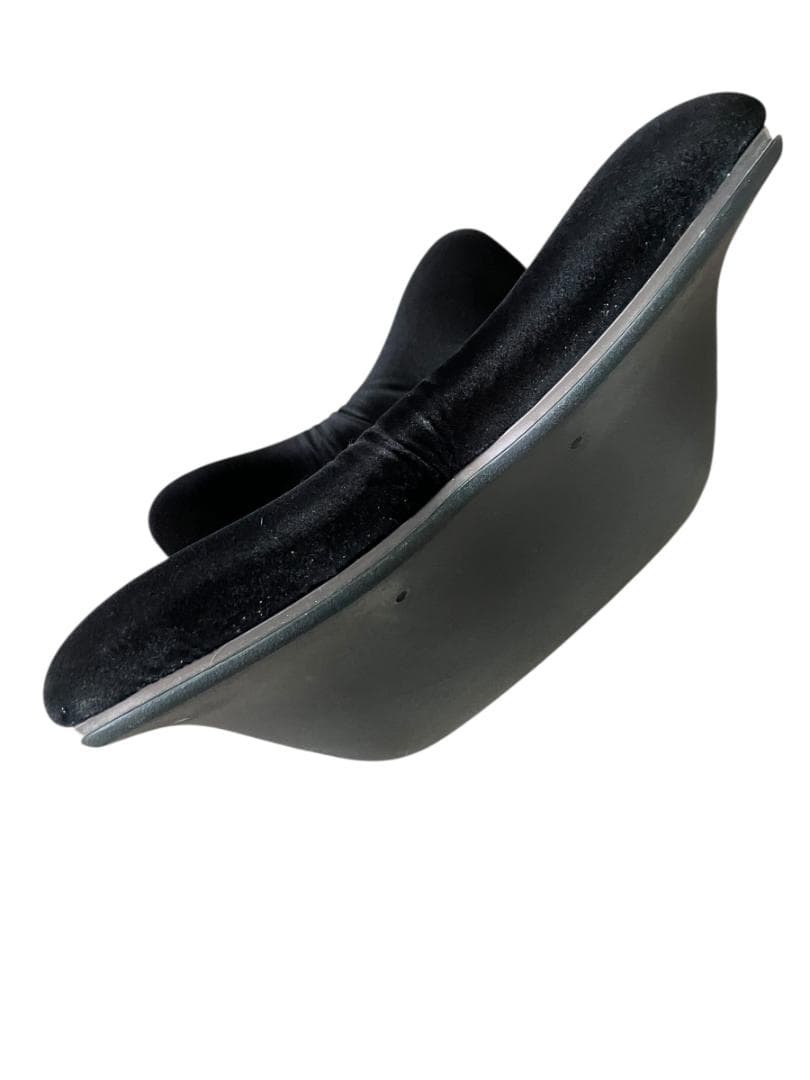 MTG Style PREMIUM DX 姿勢矯正 ベロア 骨盤サポート 黒