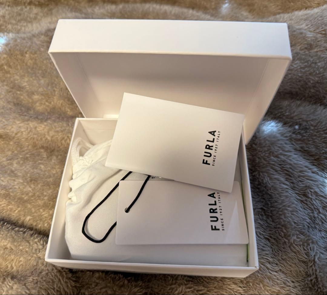 FURLA アイボリー レザー 名刺入れ　レディース