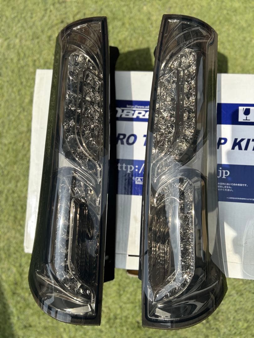 MBROパレットSW　LEDテールランプ スモークレンズ　社外品　限界価格