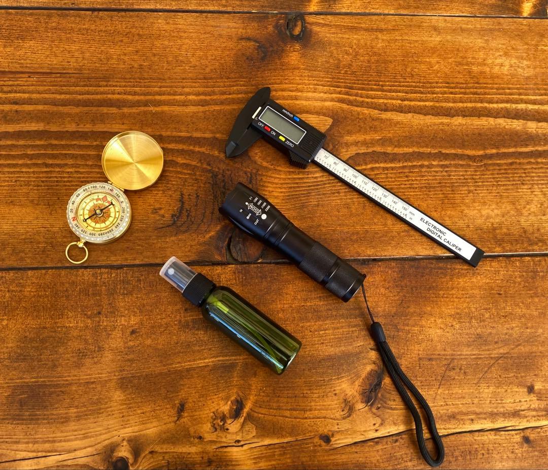 クワガタ採集セット　オリジナル掻き出し棒　デジタルノギス　採集ケース　アーミー