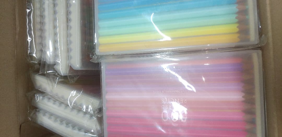 2月中、お値引き致します。フェリシモ 500色 色鉛筆 新品　tokyoseed