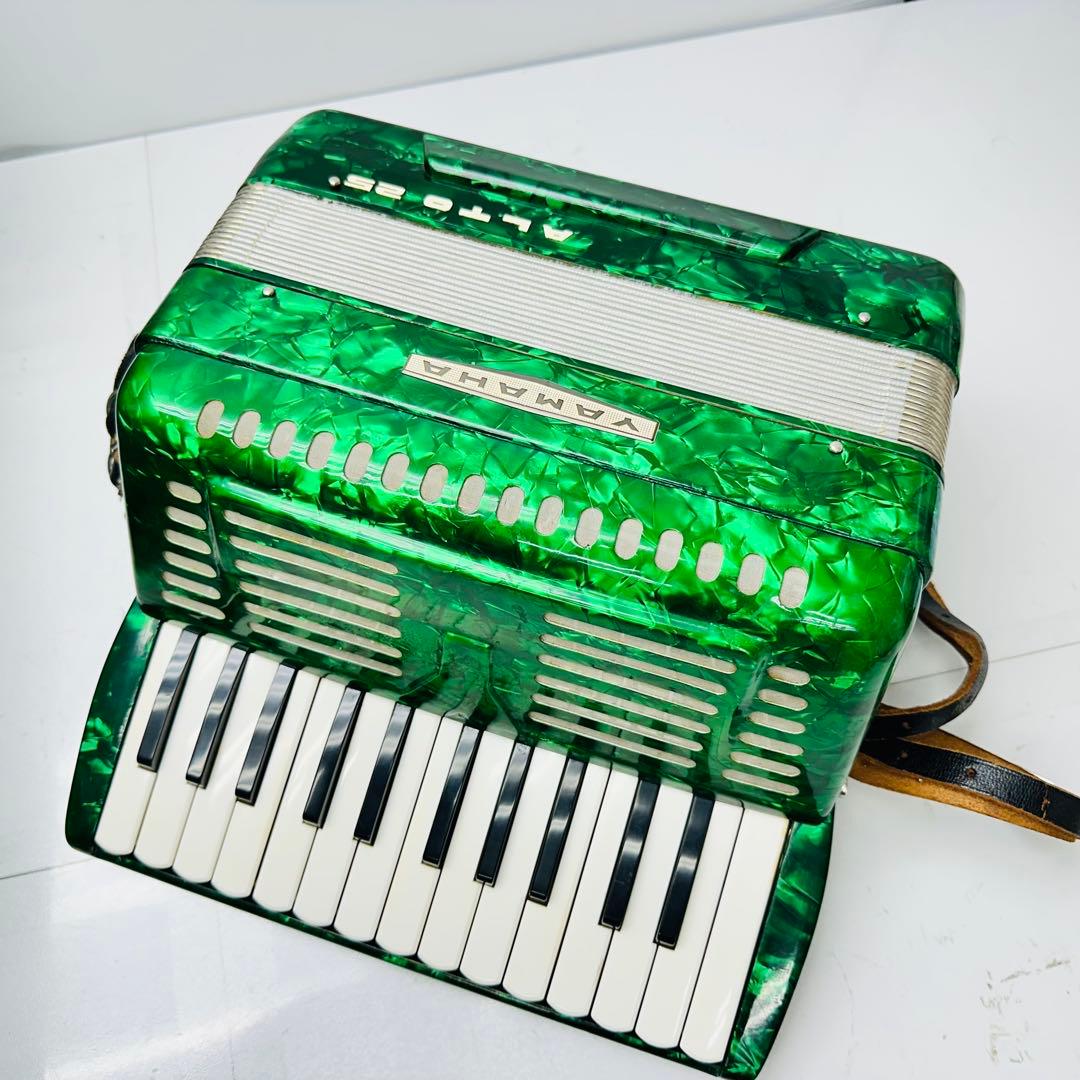 YAMAHA アコーディオン　ALTO 25
