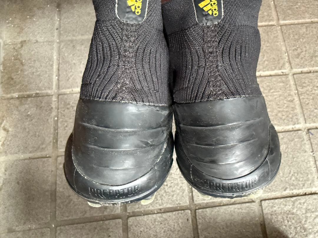 adidasサッカーレースレススパイクプレデター値下げ可能