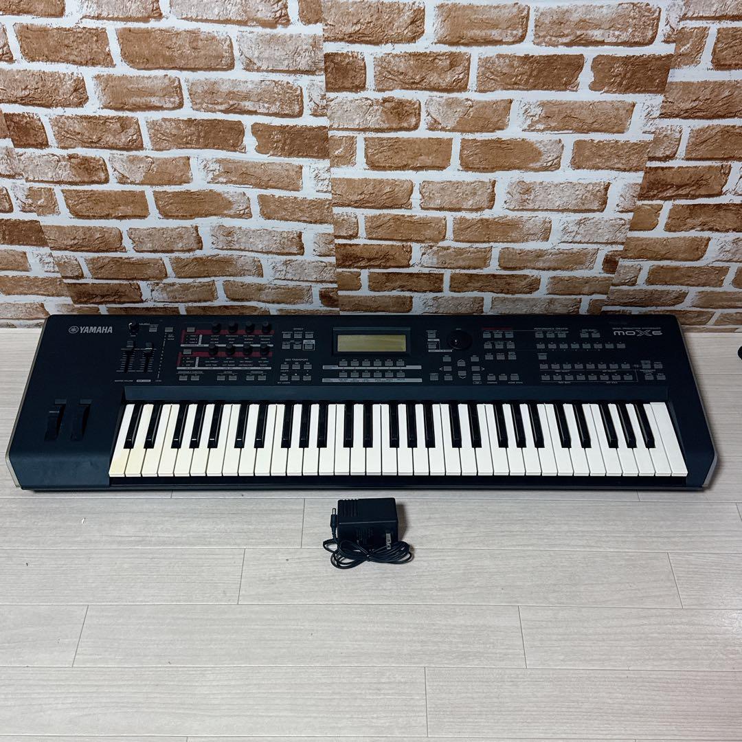 YAMAHA シンセサイザー　MOX6 ヤマハ　音楽