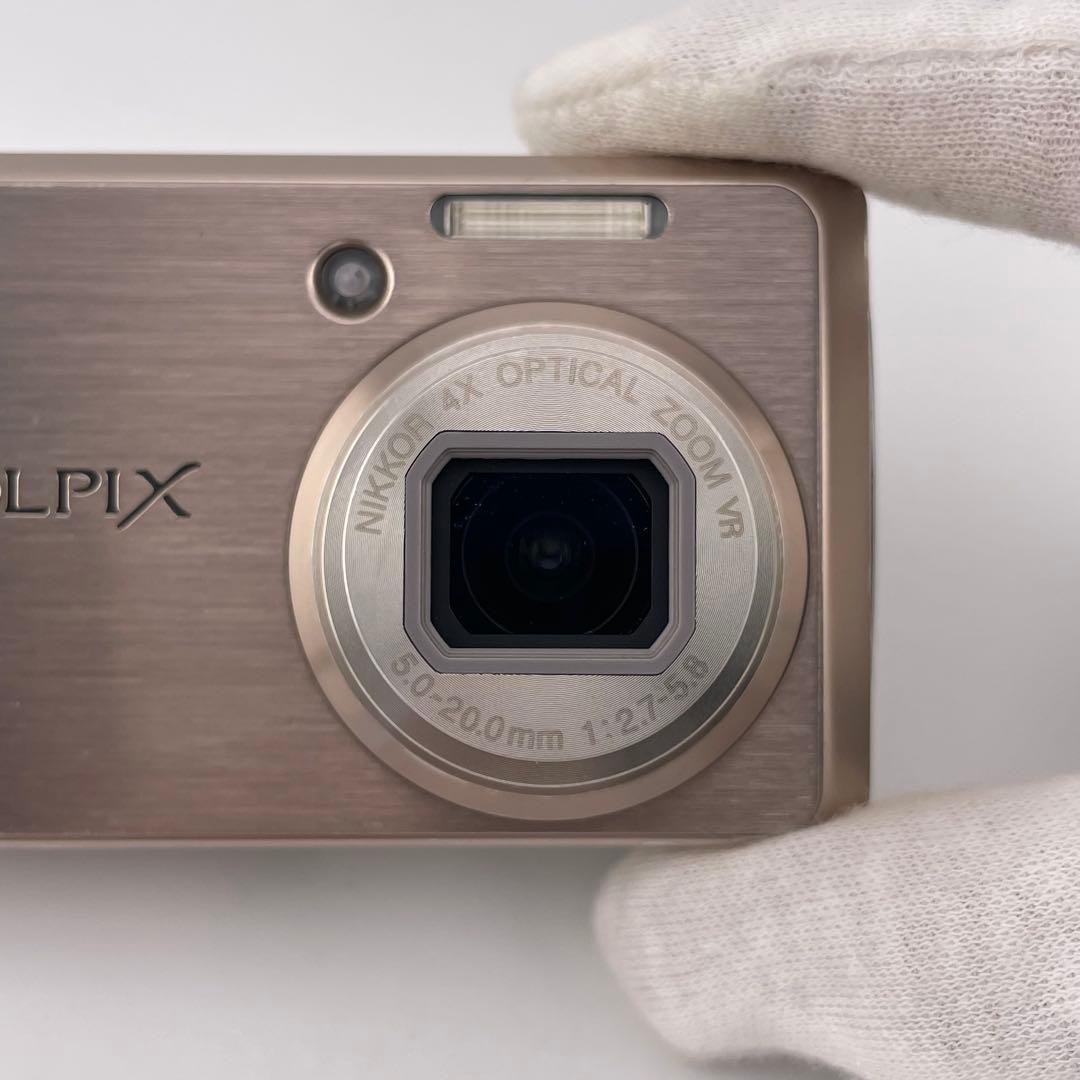 実写美⭕️美品【動作確認済み】Nikon COOLPIX S600 デジカメ