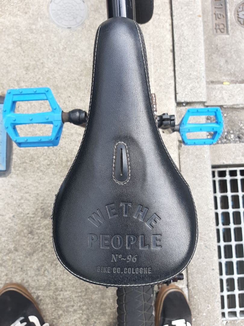 Mon BMX 自転車 青/黒　16インチ