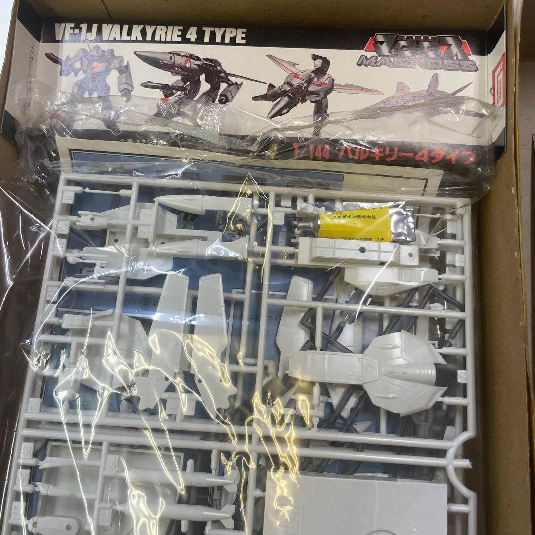 1/144 マクロス　バルキリー4タイプ