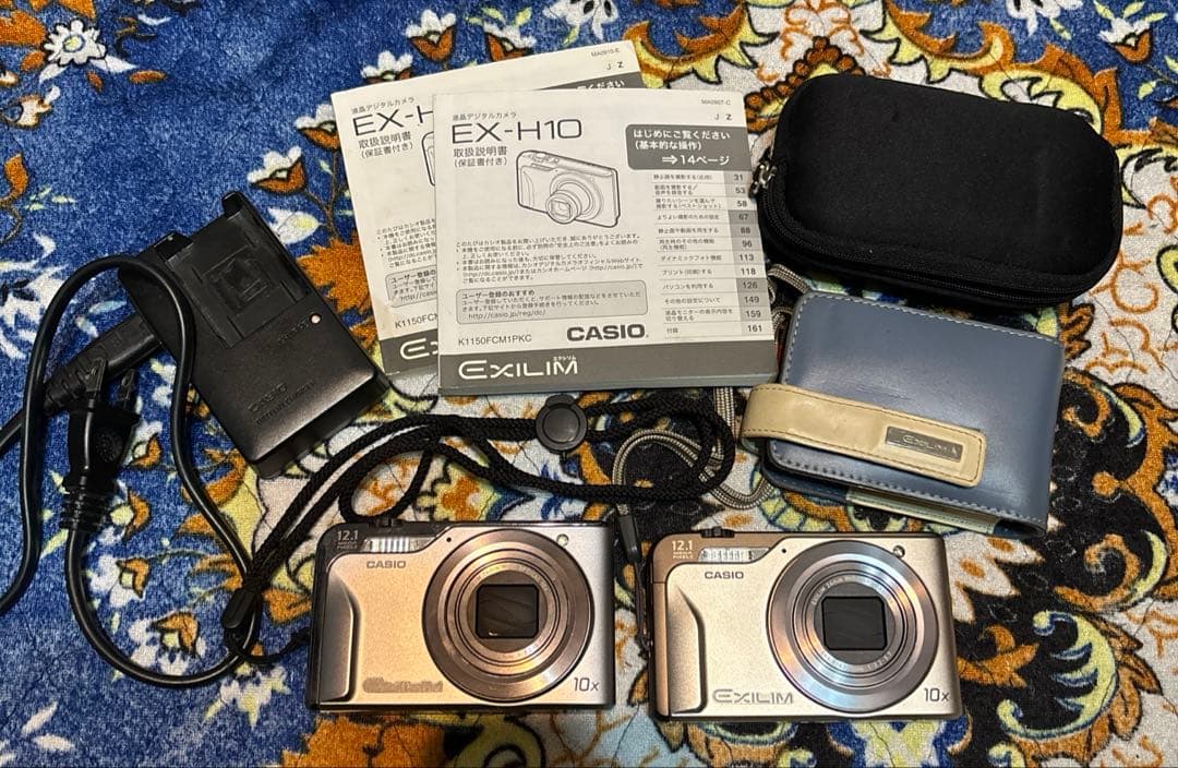 CASIO EXILIM EX-H10 カシオ　デジカメ