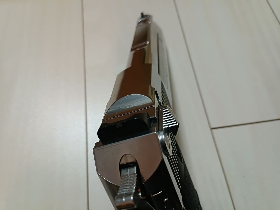 【中古品】東京マルイ 新型 ガスガン「デザートイーグル.50AE」ステンレス