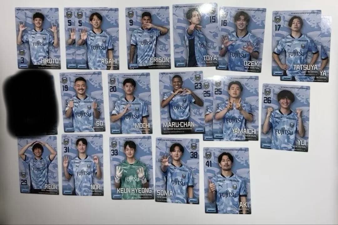 川崎フロンターレ 選手トレカ　19枚セット　状態難あり　角つぶれ　折れ