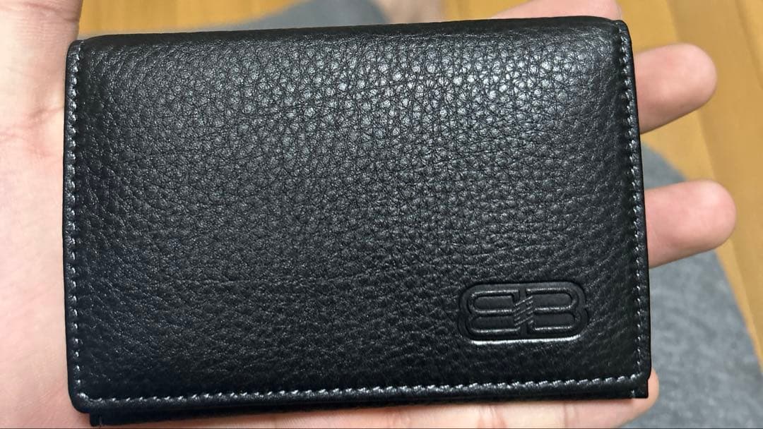 BALENCIAGA 名刺入れ 黒 レザー　カード入れ