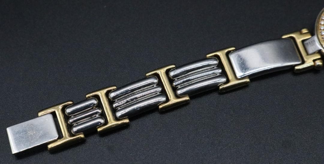 〇BALENCIAGA バレンシアガ レディース 腕時計 クォーツ 箱付き