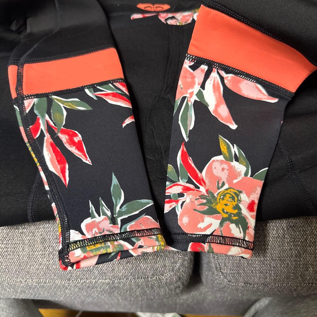 ROXY ウェットスーツ　新品　Ｍsize