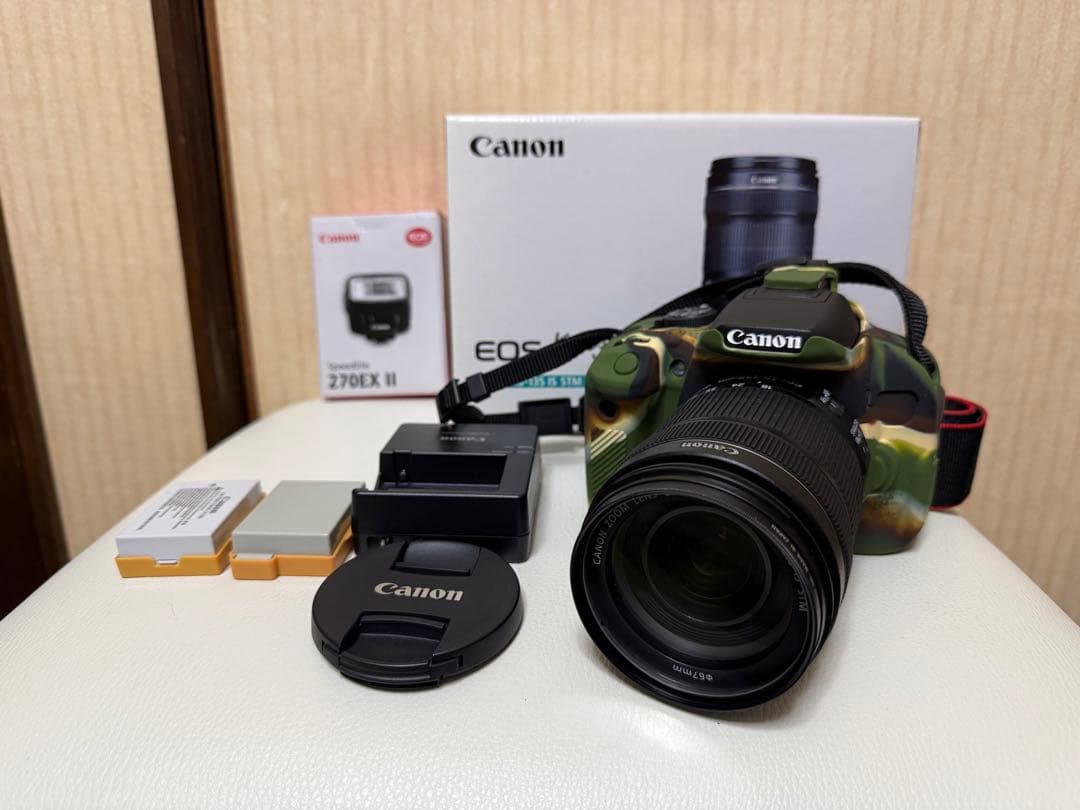 Canon EOS kiss X71 ストロボ未使用付き