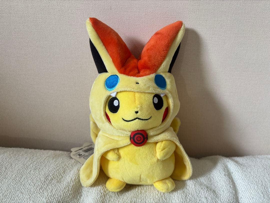 ポケモンセンタートウホク限定 ジラーチポンチョのピカチュウぬいぐるみ