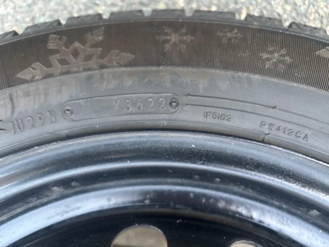 195/65/15 5穴　PCD100 2022年36週目製造　スタッドレス