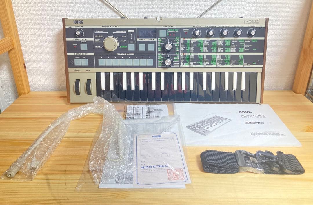 ☆microKORG マイクロコルグ 限定リバース鍵盤 アナログシンセサイザー