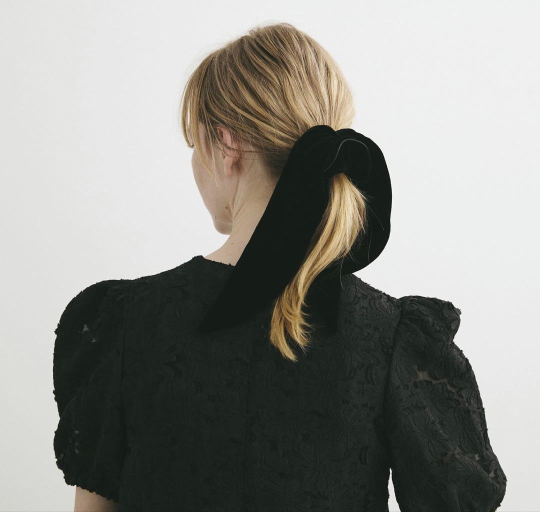 ALEXANDRE DE PARIS ベルベットリボンシュシュ⭐︎ブラック