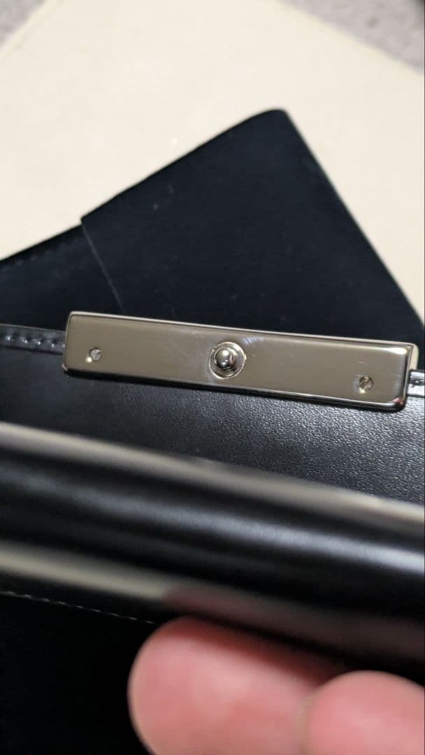 ほぼ未使用 カルティエ 名刺入れ L3000745