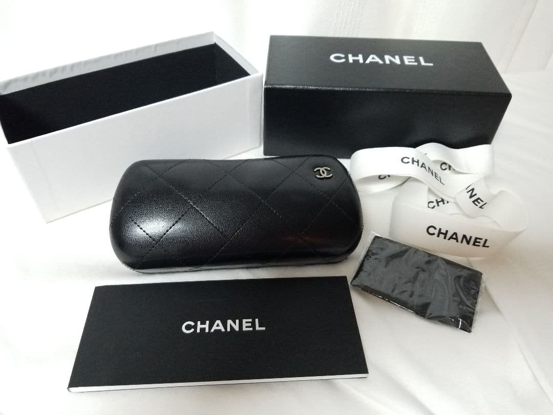 新品未使用 美品 革シャネルサングラスケース２点セット付属品ブラックココマーク
