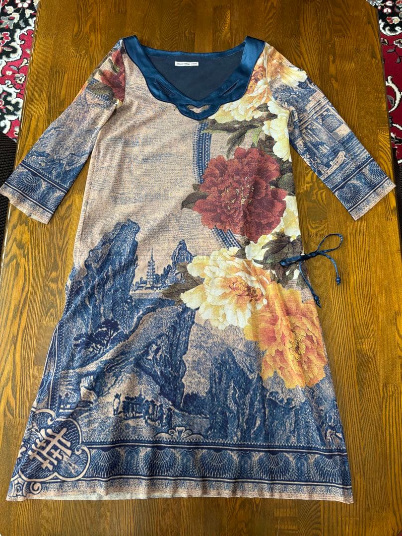 ヴィヴィアンタムワンピース