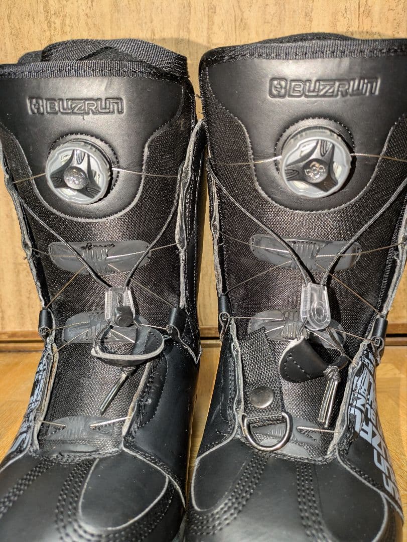 【美品】BUZRUN スノーボードブーツ BOAシステム 28.0cm 状態良好