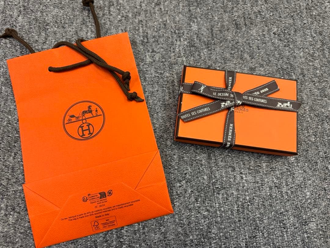 新品未使用 レア HERMES エルメス カルヴィ カードケース ブラック