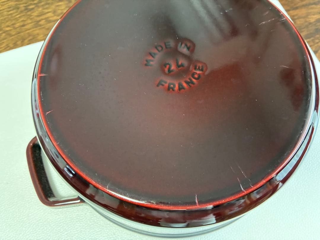 ストウブStaub　ココットラウンド24cm グレナディンレッド