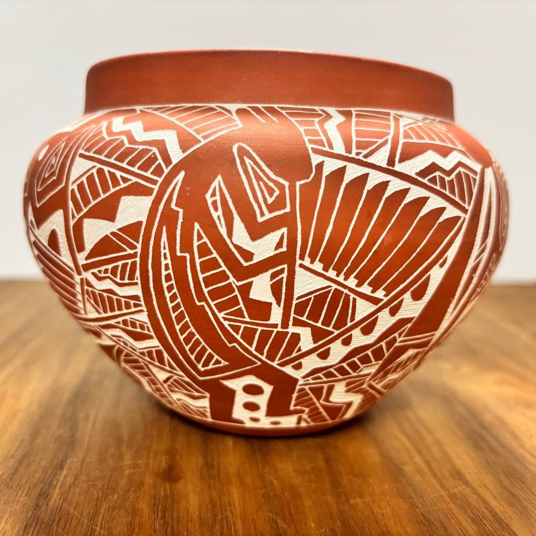 アコマ族◇A. Concho作 ココペリ模様 ハンドメイド陶器 赤土ボウル