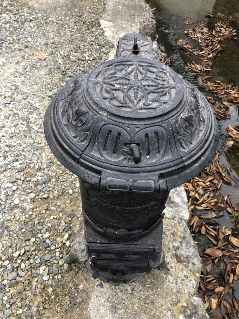 フランス　ストーブ 鋳物 鉄製 シャビー レトロ ヴィンテージ