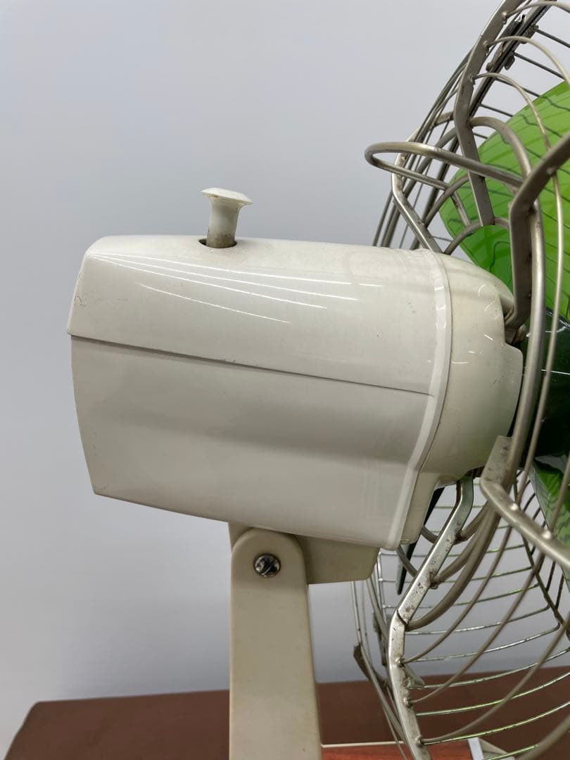 動確済品 昭和レトロHITACHI 卓上扇風機 D-670 緑色