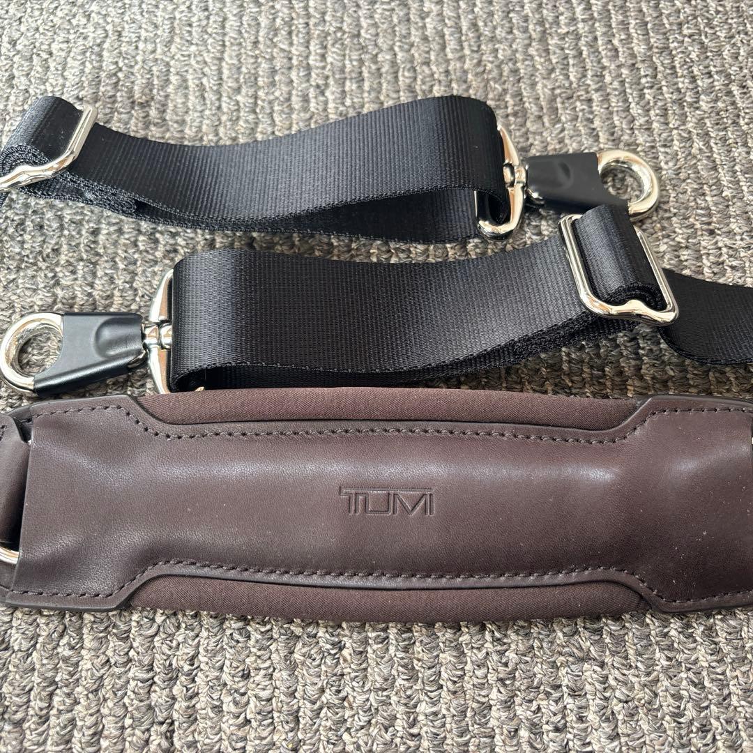 美品　TUMIビジネスバッグ ブラック ナイロン レザー　大容量