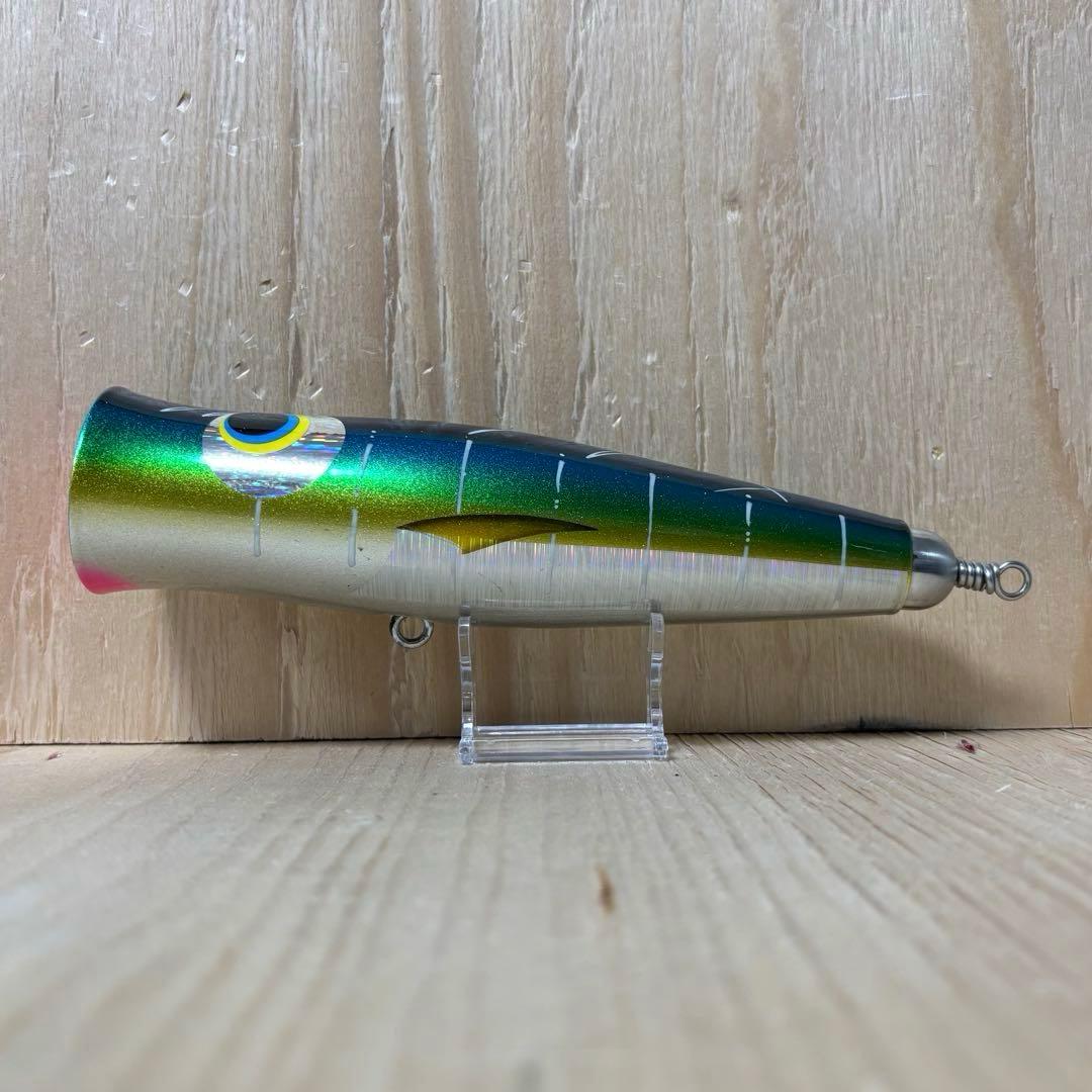 ハンマーヘッド　Eカップ