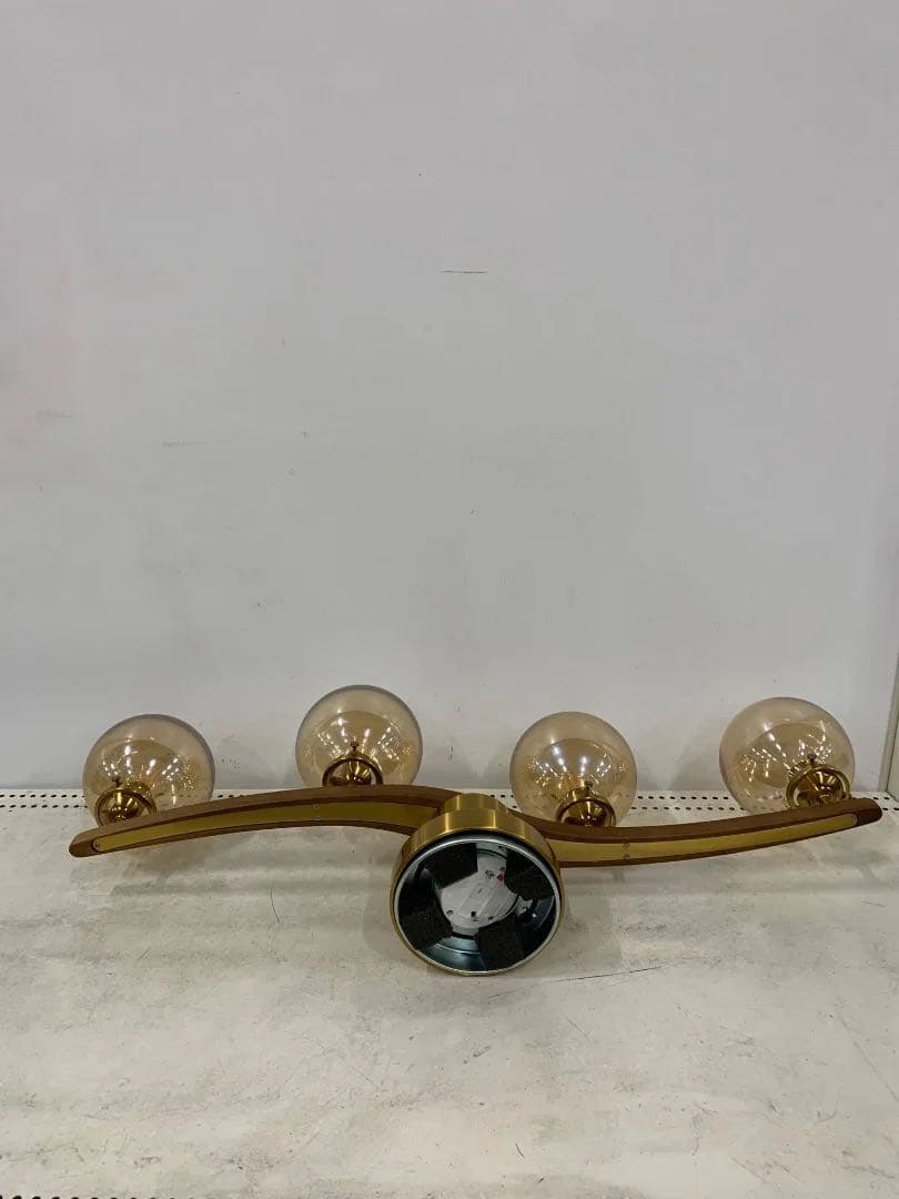 4灯 シーリングライト アーチ型　INTERFORM