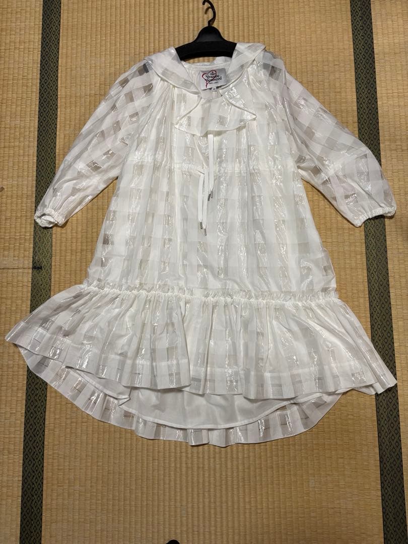 新品未使用タグ付き　ヴィヴィアン ウエストウッド ワンピース　ホワイト