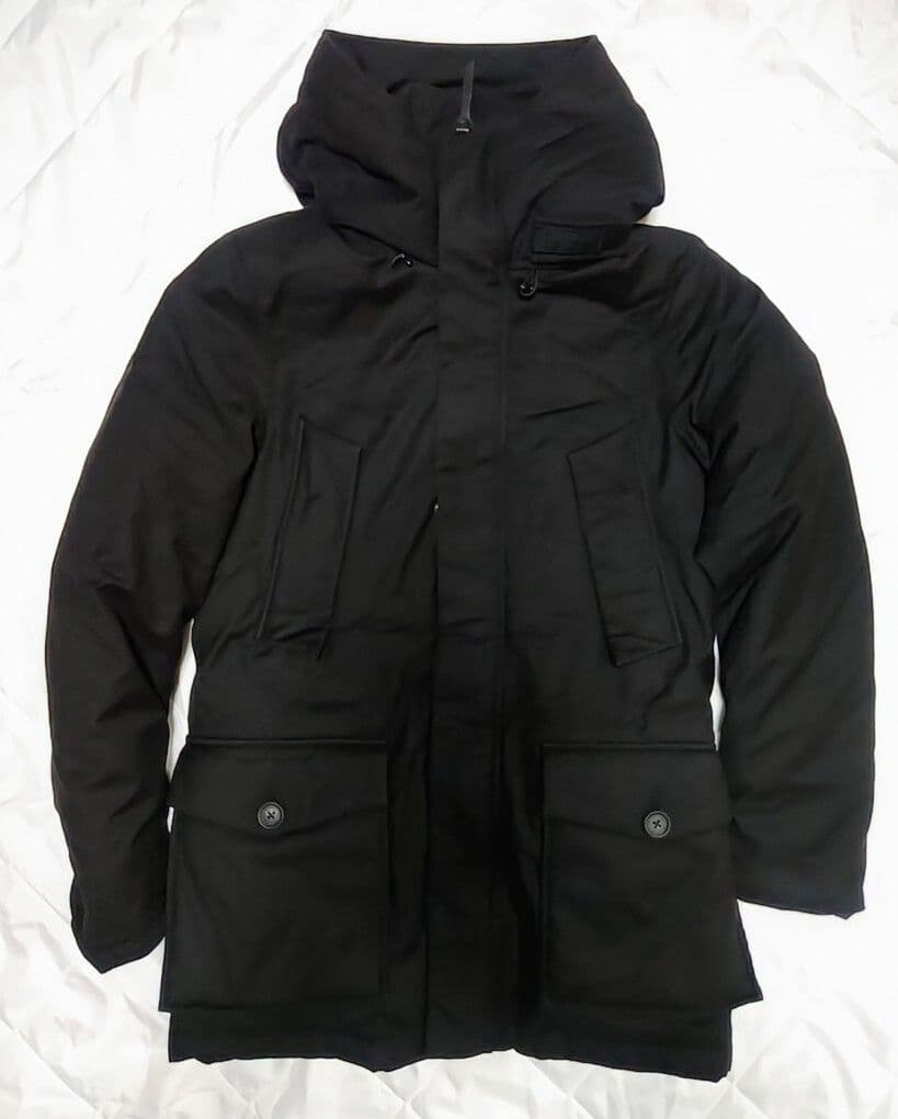 ウールリッチマウンテンパーカー ウール、シルク混紡 ブラック