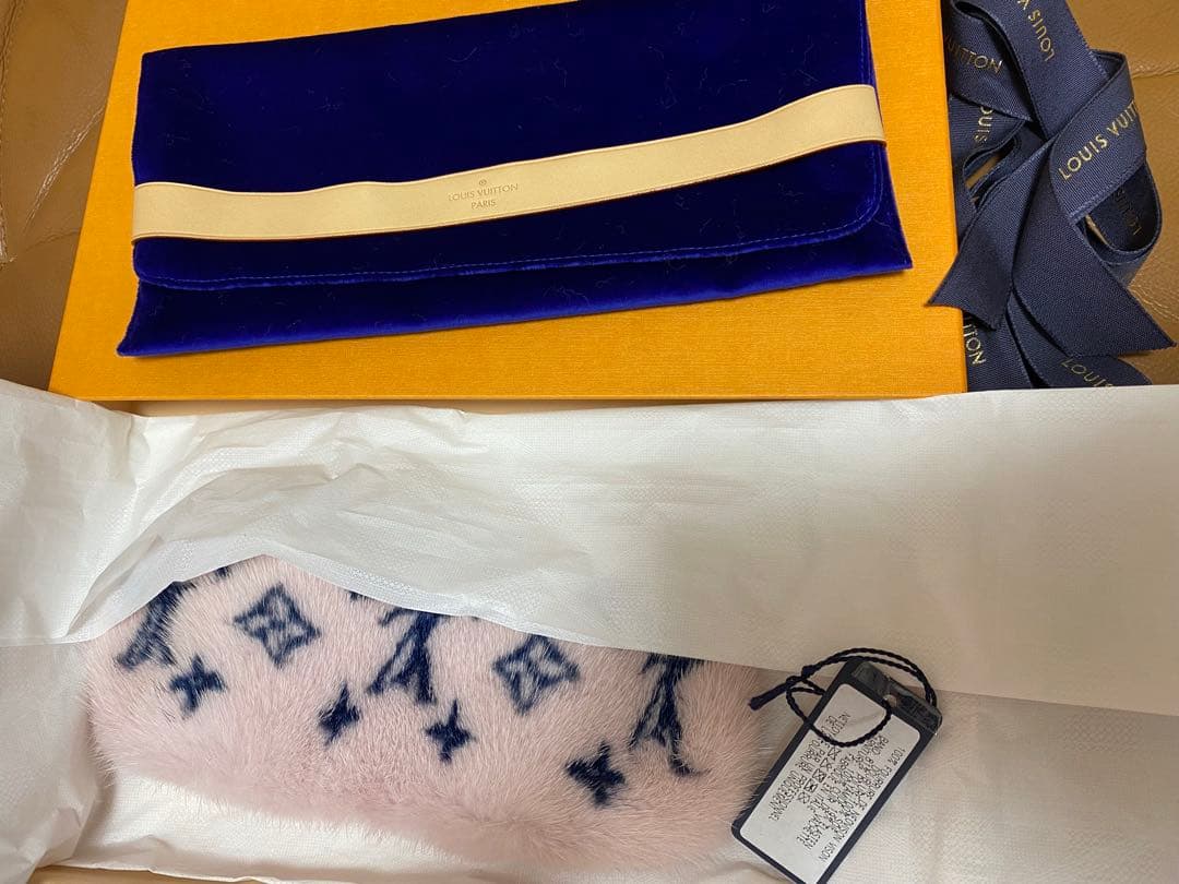 新品ルイヴィトン アイマスク　ピンク