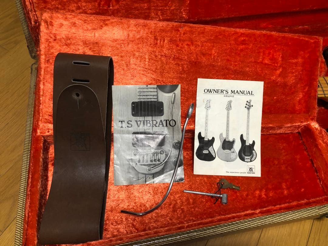貴重品!　MusicMan　StingRayⅡ With T.S.Vibrato