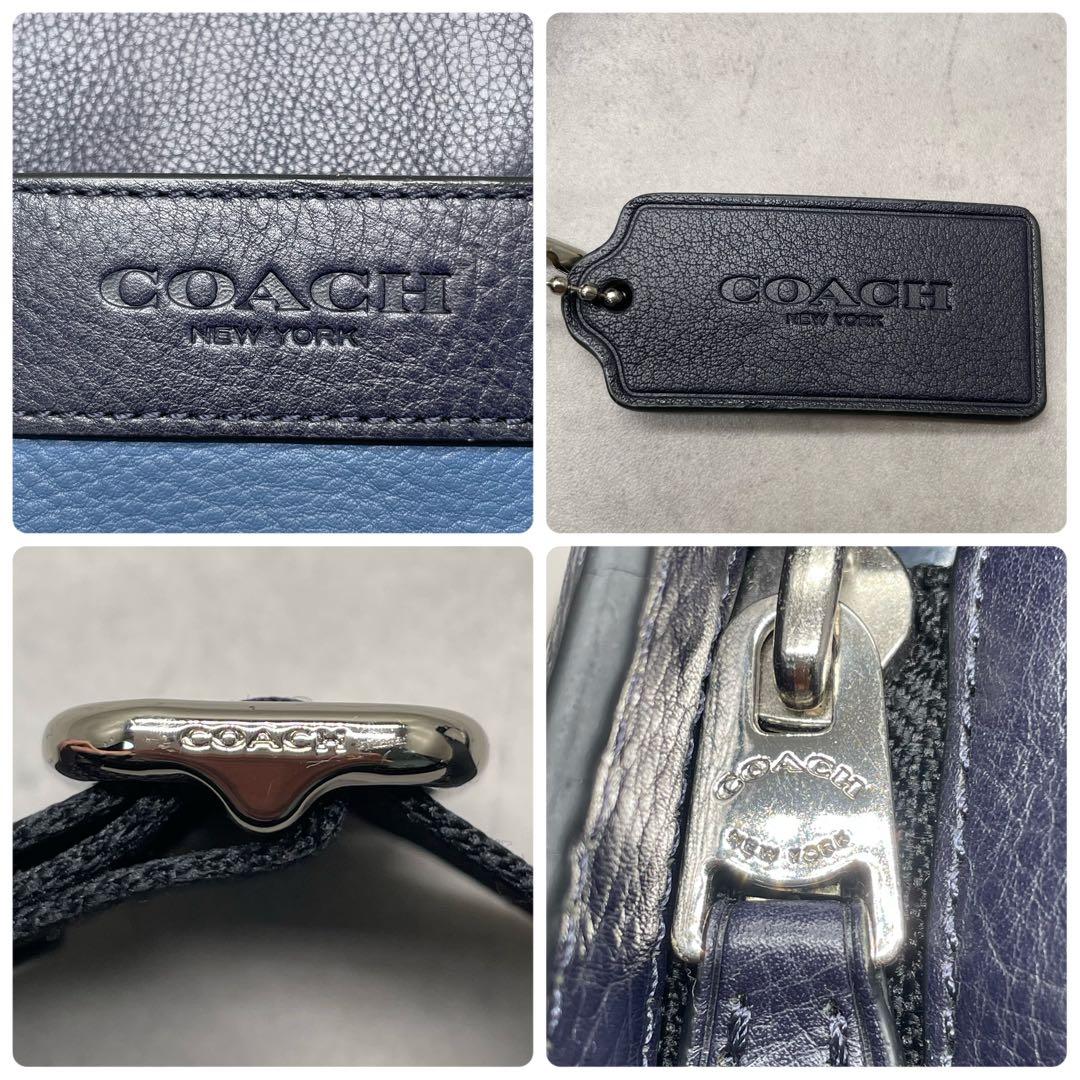 バッグ COACH Leather Navy Blue Crossbody Bag
