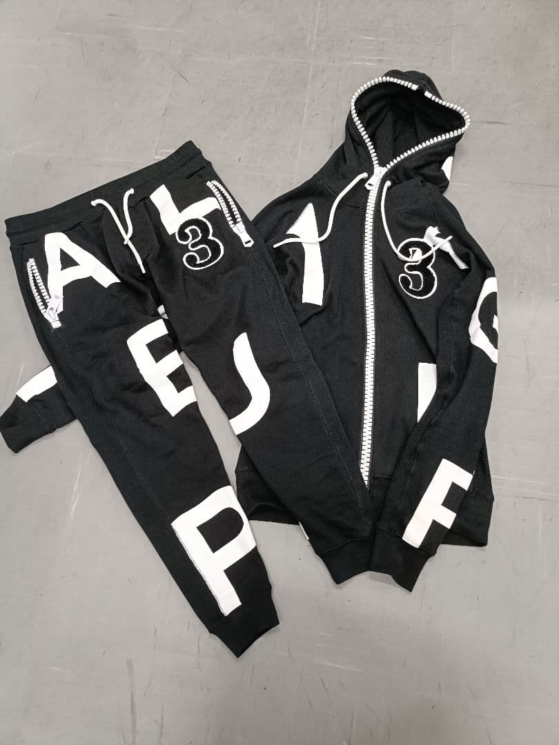 1PIU1UGUALE3 RELAX セットアップ XL